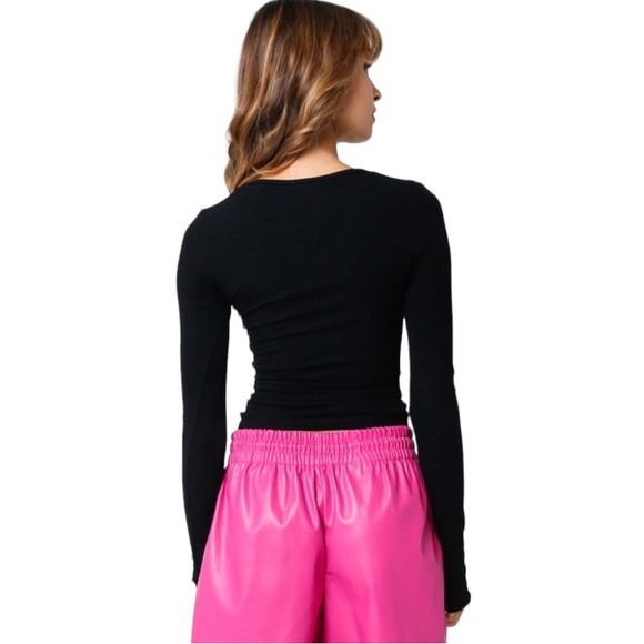 311. Black Chest Cut-Out Long Sleeve Shirt NWT - Picture 2 of 2